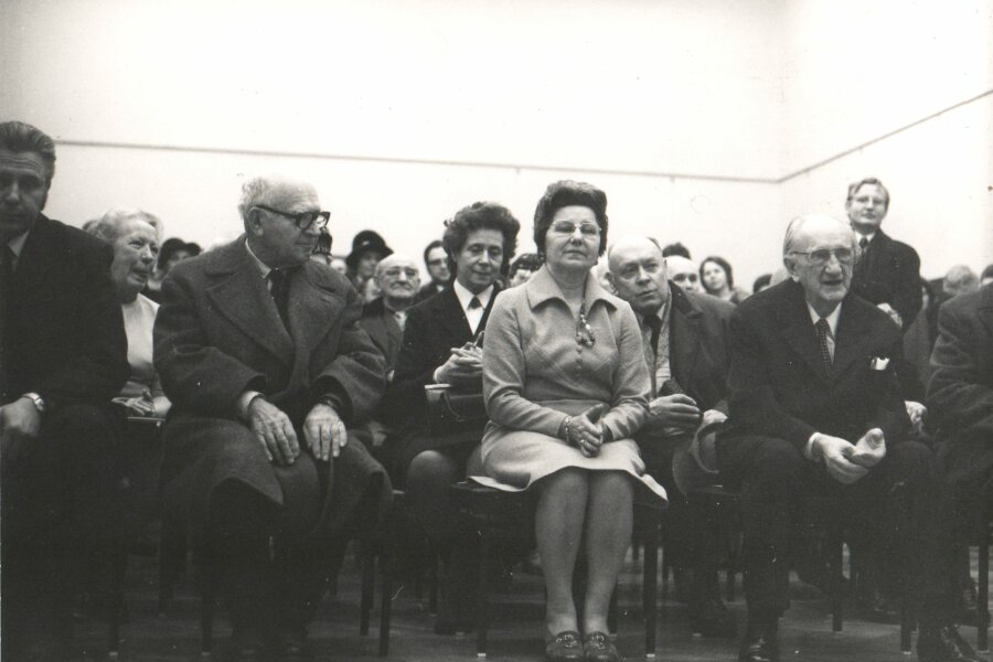 Zprava: F. Malý, paní Malá